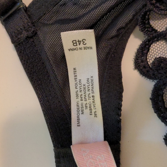 SOLD✅ Victoria's Secret, Black 34B Bra/L Garter - Picture 8 of 16